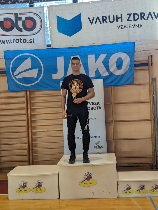 Dobri rezultati za šibenske hrvače prošlog vikenda: Stariji četvrti, mlađi osvojili četiri bronce