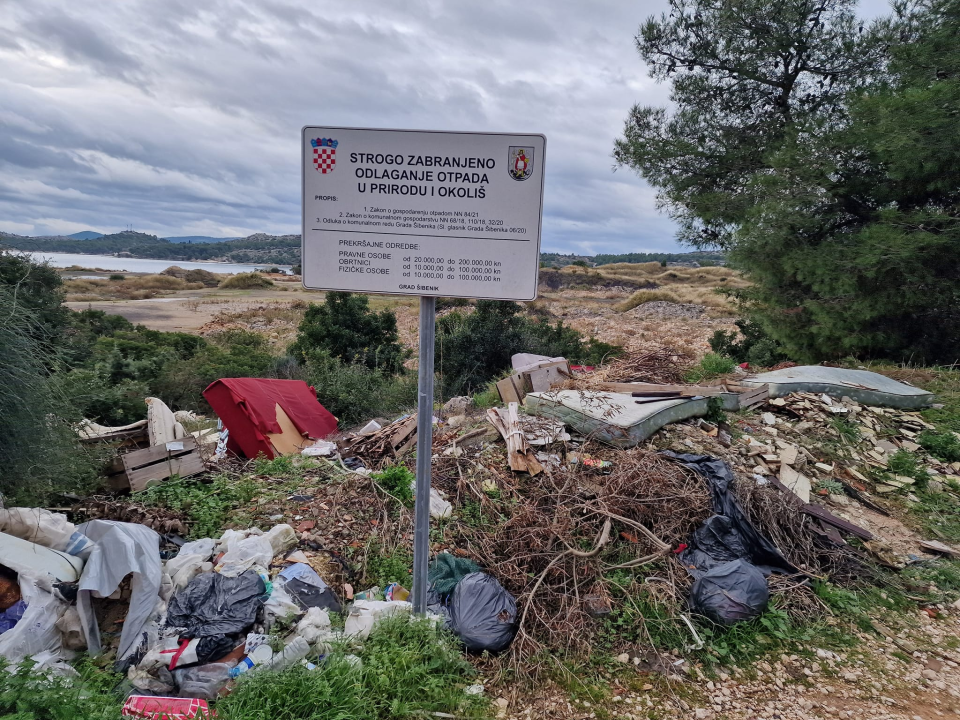 Krasan prizor na Batiželama: Ne trebaju nam PAH-ovi, živa, azbest… dovoljni smo si sami 