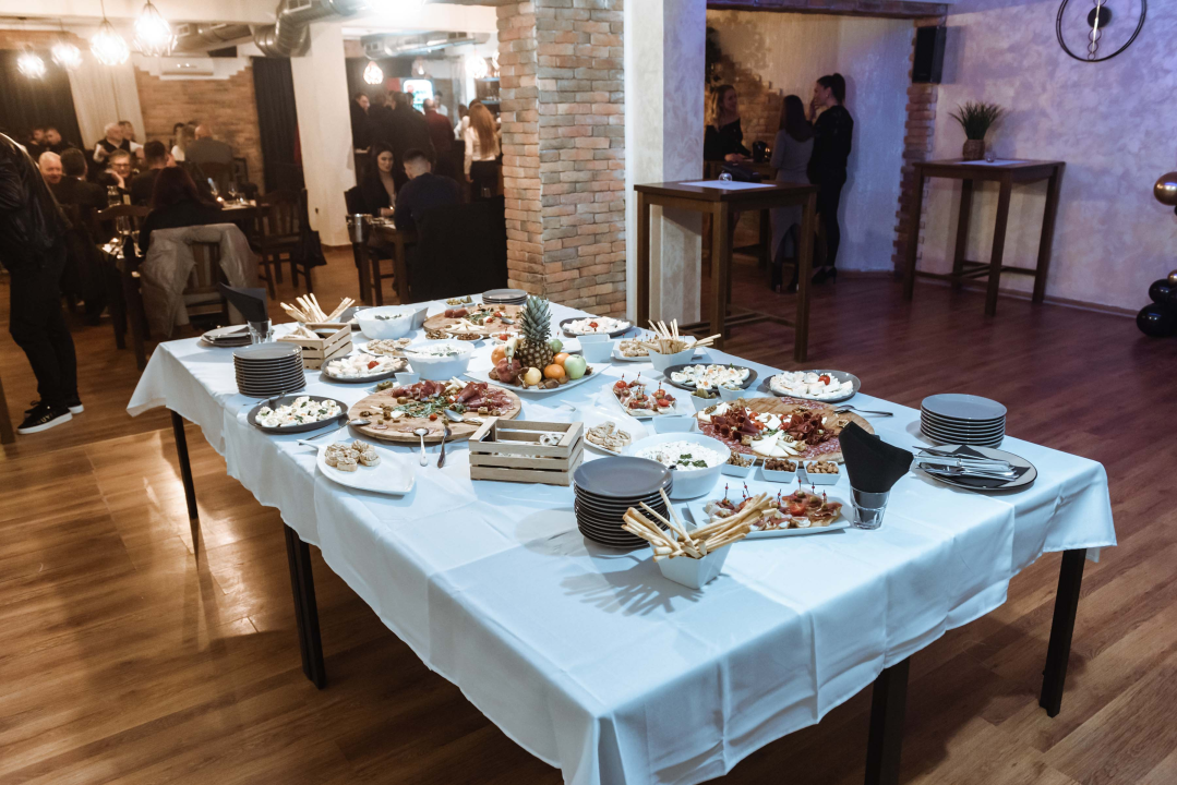 Posjetite novootvoreni Pirun Grill &amp; Bar i uživajte u sočnim jelima s roštilja! 