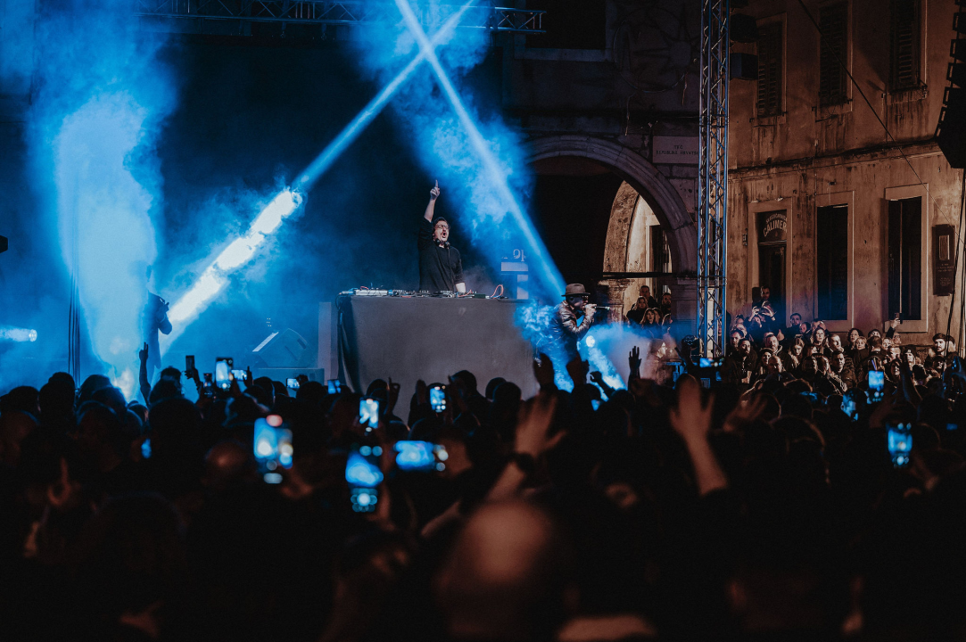  Vanserijskim koncertom Parova Stelara Šibenik uplesao u novogodišnji vikend!  