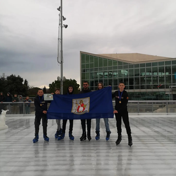'Jurini Jazavci' zlatni na dječjoj olimpijadi na klizalištu