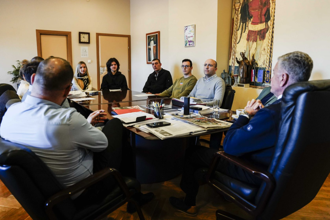 Šibenik dobio novi Savjet mladih, predsjednik je Ivan Burić, zamjenik Leon Cinotti Georgievski