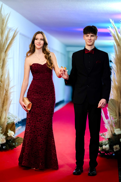 Zavirite na blještavi maturalni ples Ekonomske škole Šibenik (1)