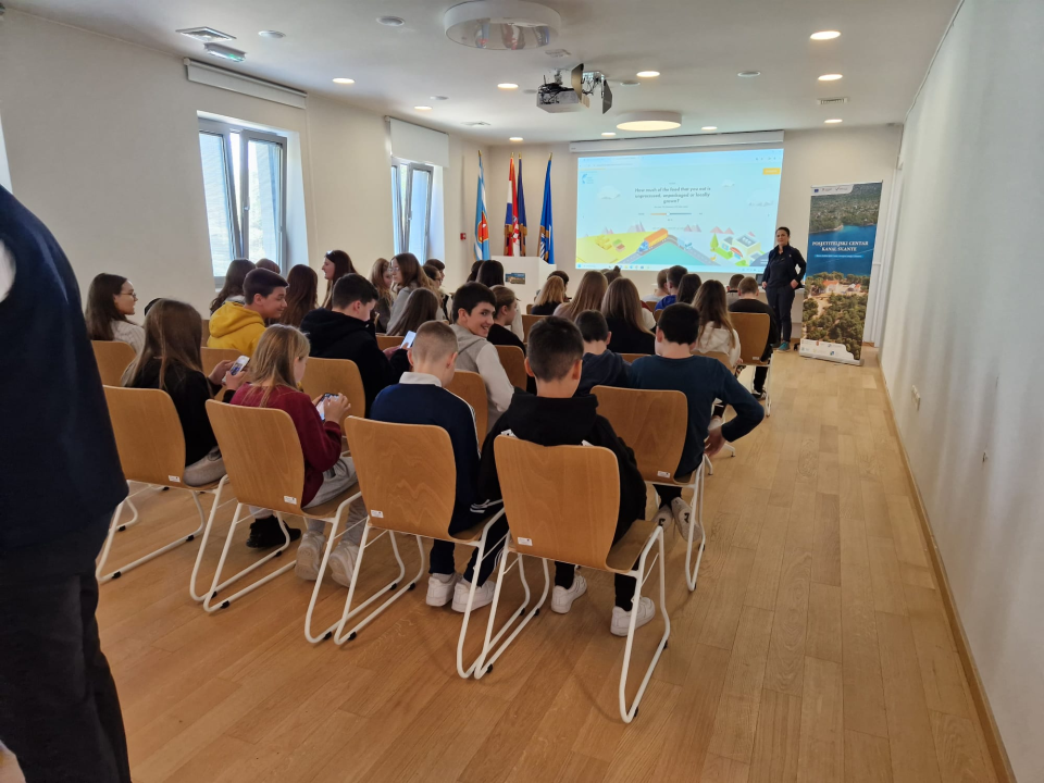 Počela provedba terenske nastave u sklopu projekta Regionalni znanstveni centar RaSTEM 