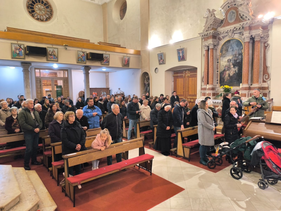 U Vodicama pedeset parova obnovilo bračne zavjete