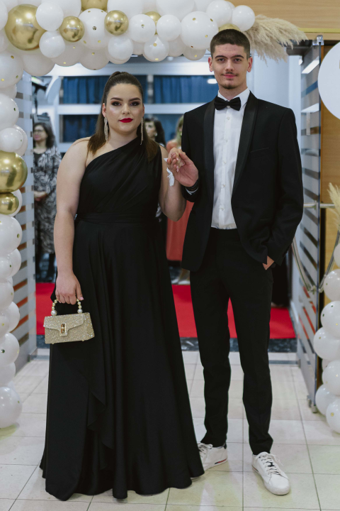 Učenici Medicinske škole Šibenik u večeri koju će pamtiti do kraja života (1. dio)