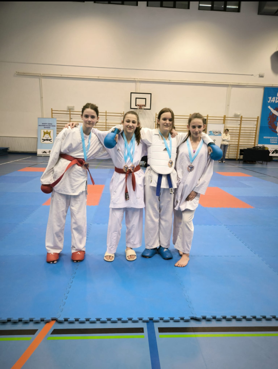 Karate klub Murter osvojio 13 medalja na Kupu Jadrana