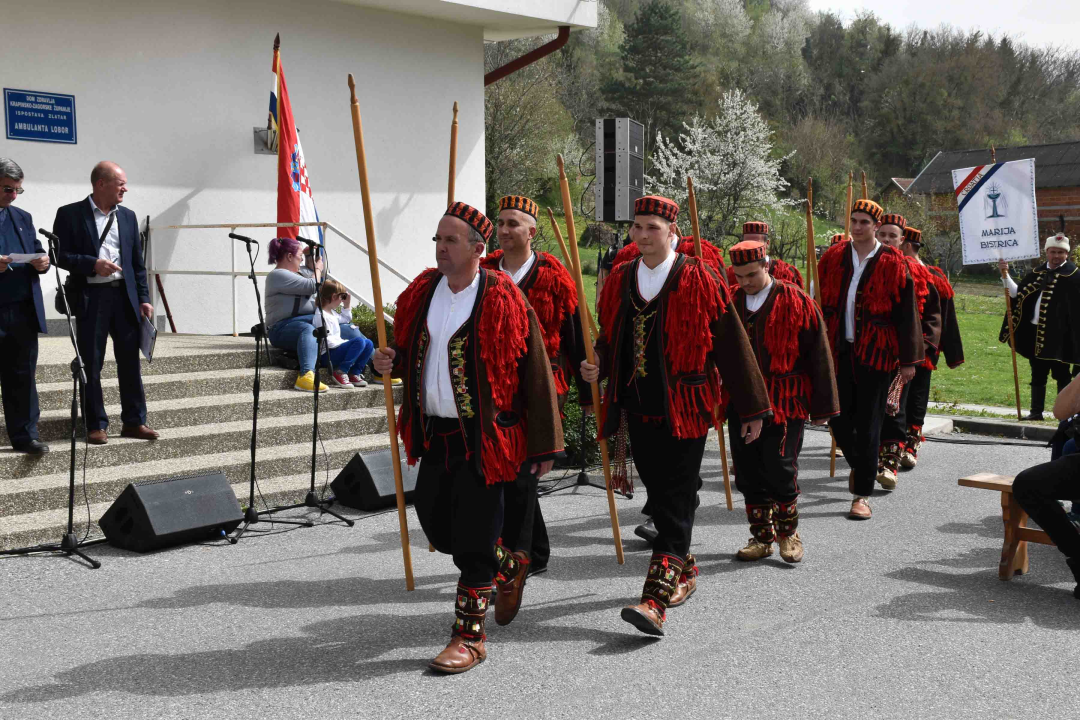 U župi Sv. Ane u Loboru i čuvari Kristova groba iz Mirlovića 