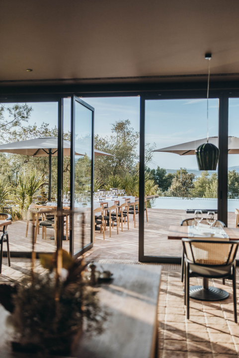 Skelin Mont stolarija na poznatom Maslina Resortu, jednom od najluksuznijih hotelskih resorta u Hrvatskoj! 