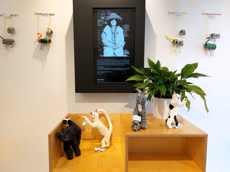 Na Zlarinu otvorena izložba likovnih i literarnih radova s natječaja Mačke