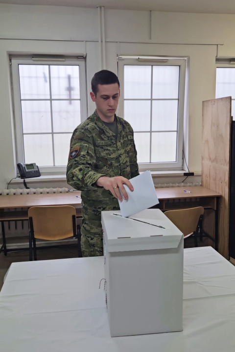 Glasovanje pripadnika Hrvatske vojske u Hrvatskoj i inozemstvu 