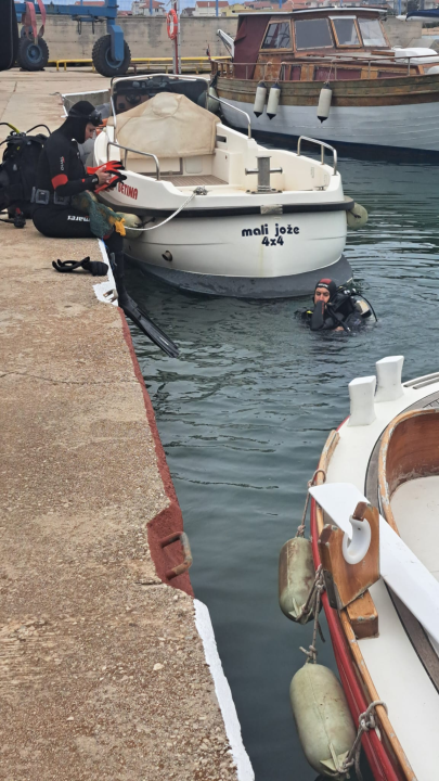 Održana akcija čišćenja podmorja na području Marine Betina 