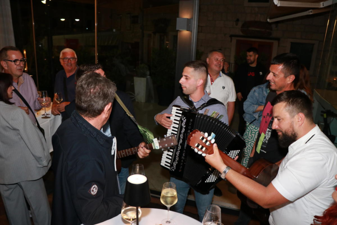 Pogledajte atmosferu s proslave:  Restoran Kamenar proslavio 50. godišnjicu neprekidnog rada! 
