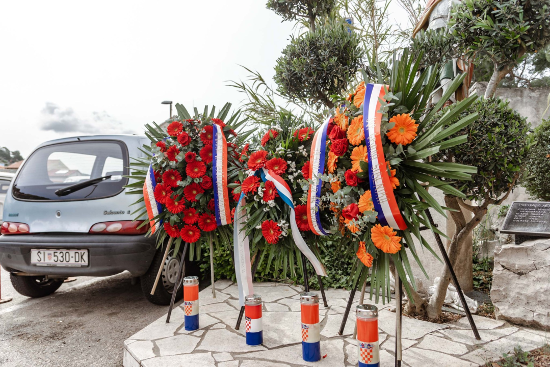 Polaganjem vijenaca ispred vatrogasnog doma obilježen sv. Florijan