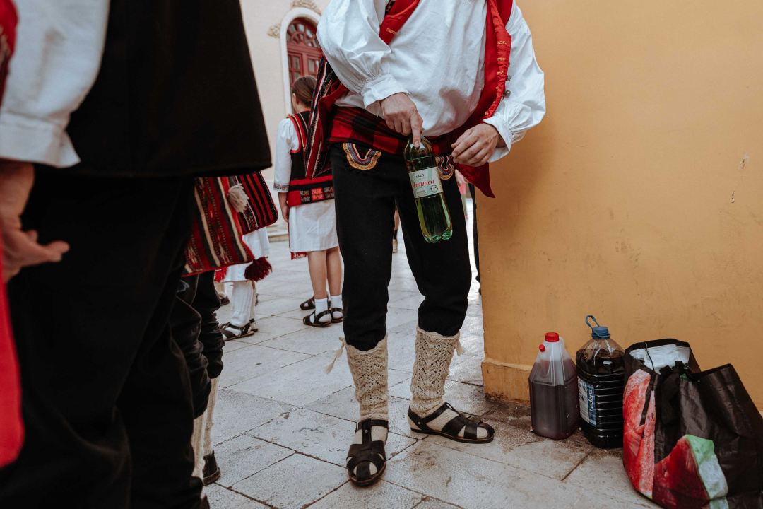 Šibenikom prošlo više od 300 članova kulturnih društava, nošnjama oduševili prolaznike 