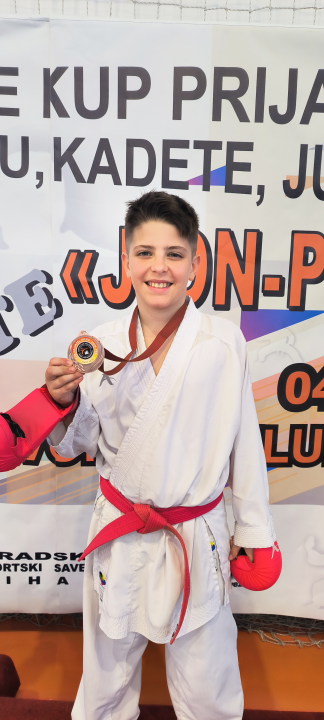 Čak 40 medalja karataša KK Šibenik 1066 na Kupu prijateljstva u Bihaću