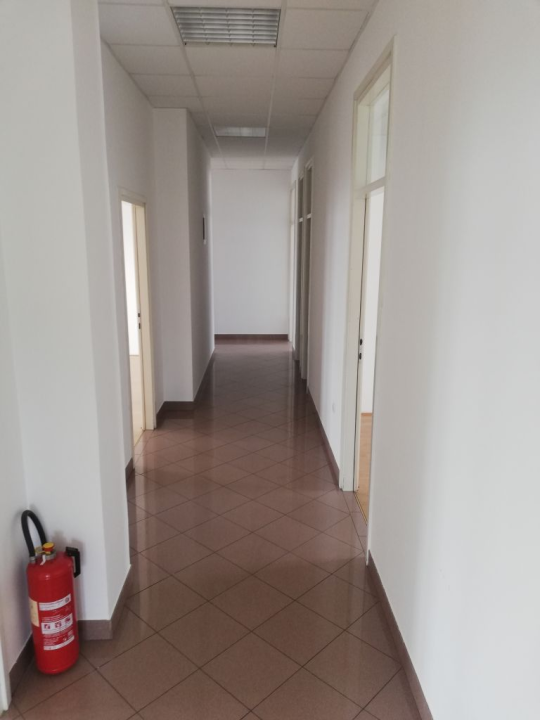 Iznajmljuje se atraktivan uredski prostor u Šibeniku! 