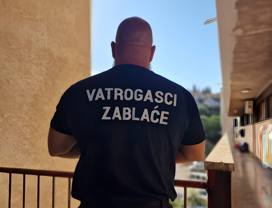 Goran Šimić uzeo pehar u Bjelovaru: Sad i njegova mala zna da je ćaća najjači!