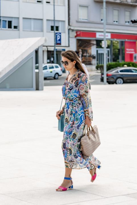 Moda na šibenskim kalama: Dame iz Đira po gradu koje su ukrale sve poglede