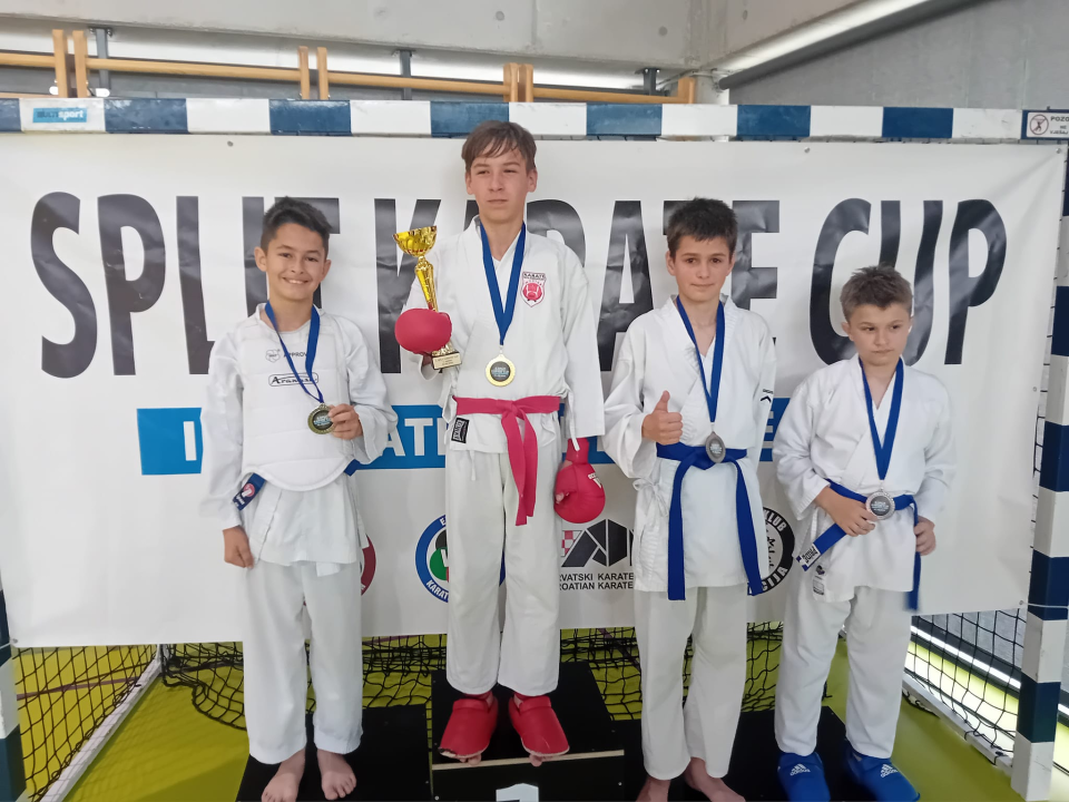 Mladi karataši Murtera osvojili 12 medalja u posljednja tri vikenda sezone