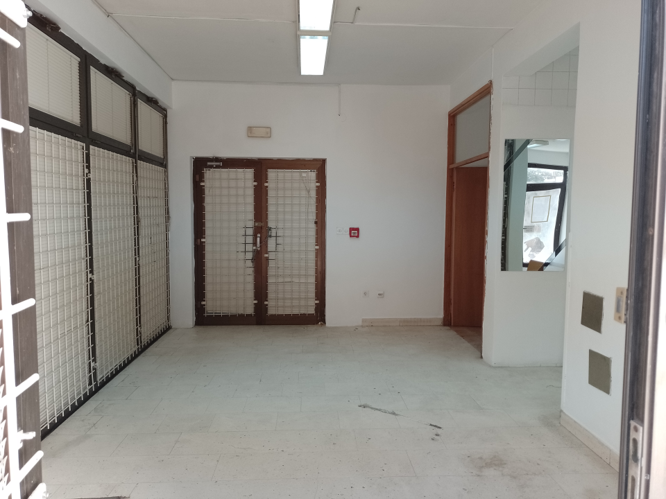 Zanimljiv i prostran poslovni prostor iznajmljuje se na Vidicima