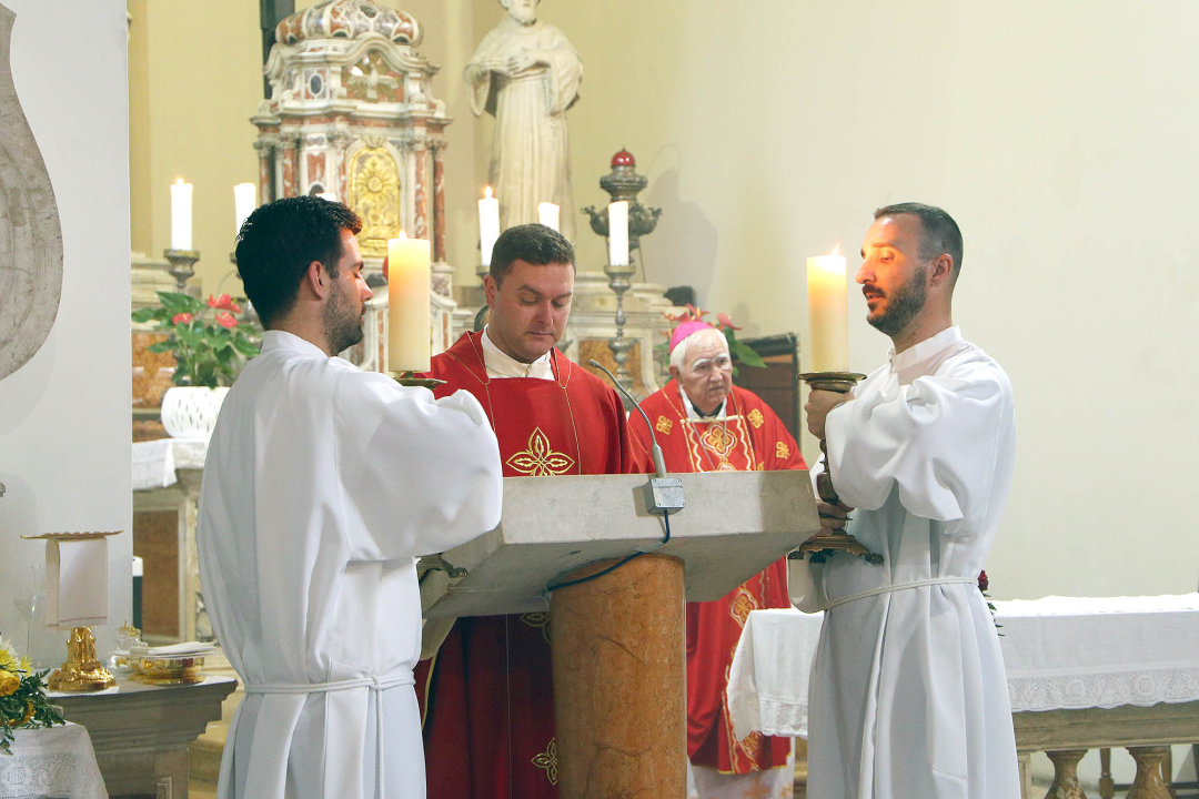 Biskup u miru Ante Ivas proslavio 60. godišnjicu ređenja