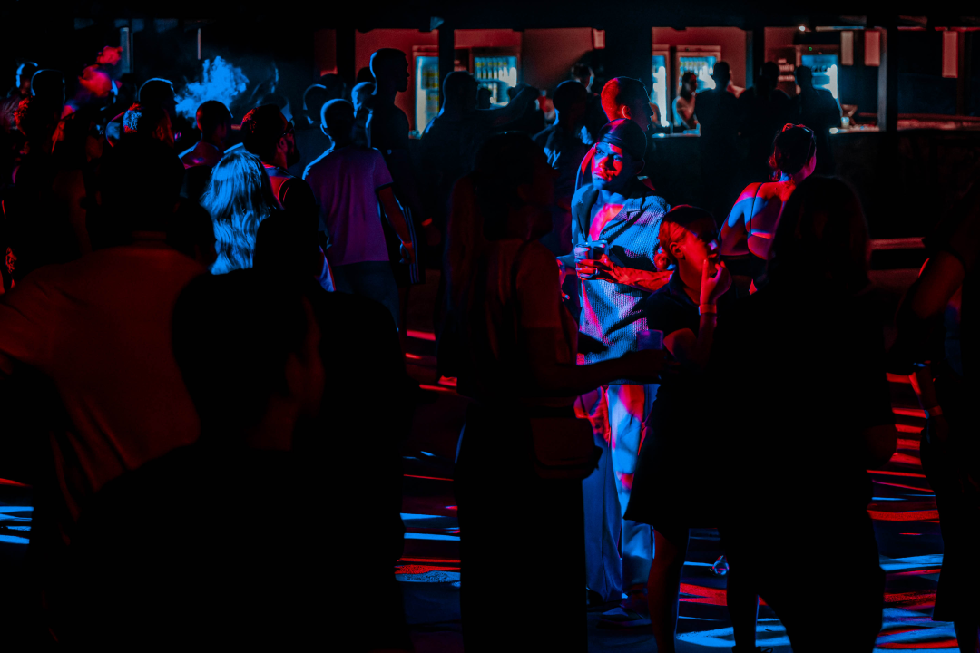 Pogledajte kako izgleda otvorenje plesne sezone u jednoj od najpoznatijih diskoteka u Dalmaciji 