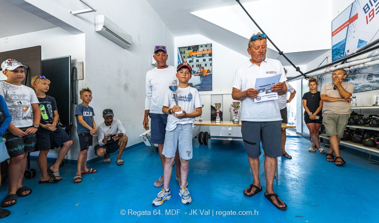 Jakov Blinja iz Jedriličarskog kluba Šibenik najbolji na Valovoj festivalskoj regati optimista