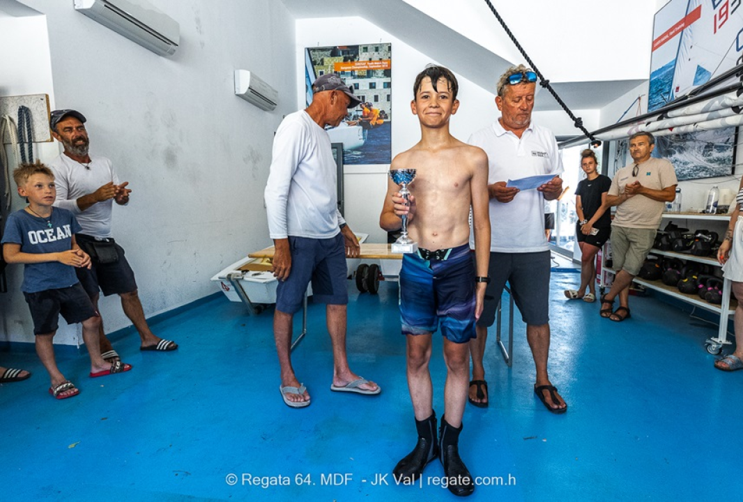 Jakov Blinja iz Jedriličarskog kluba Šibenik najbolji na Valovoj festivalskoj regati optimista