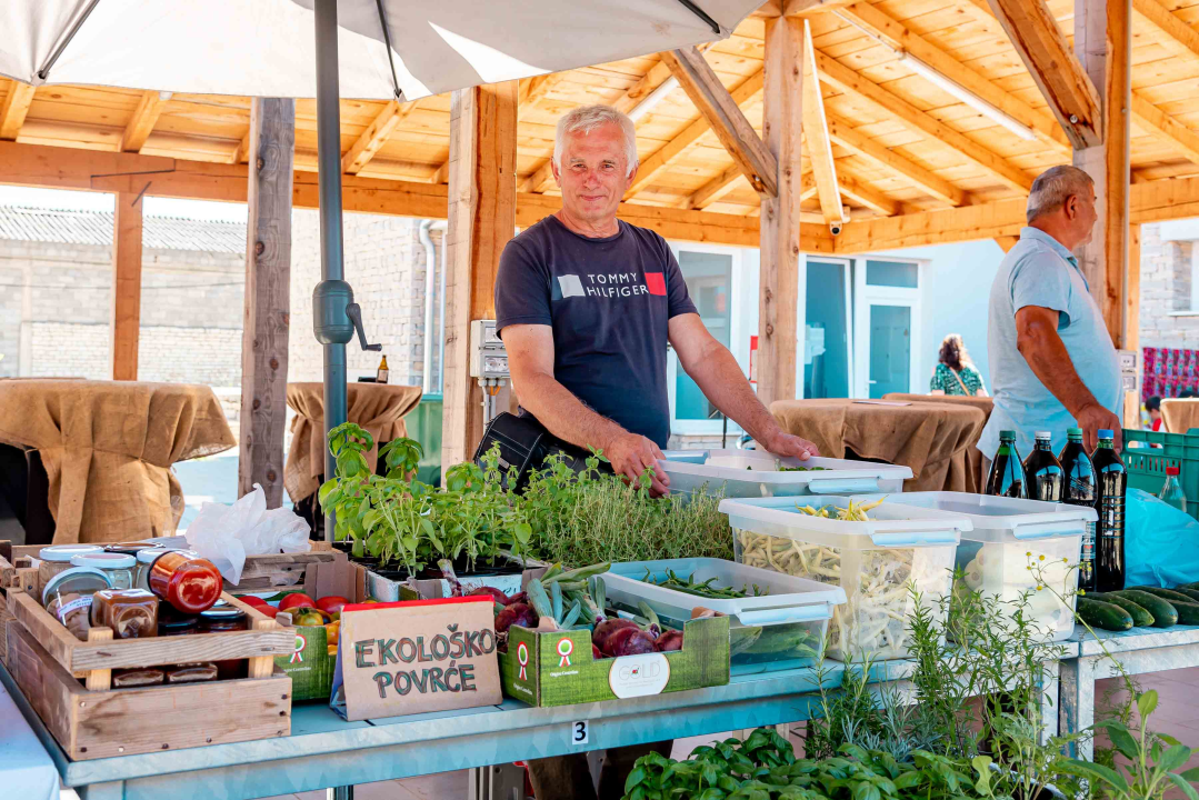 Tragom carskog jelovnika u Kistanjama s Dinom Bebićem, jela se janjeća jetrica