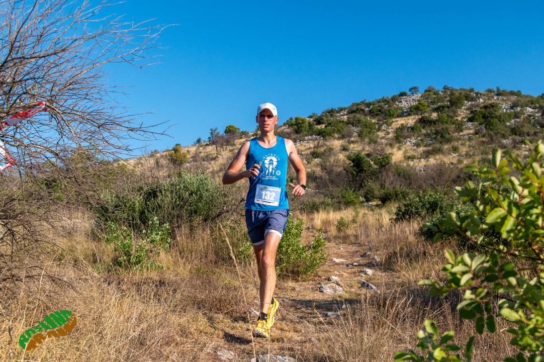 Održana prva utrka Raslina trail, staza prolazila kroz opožarena područja tog kraja