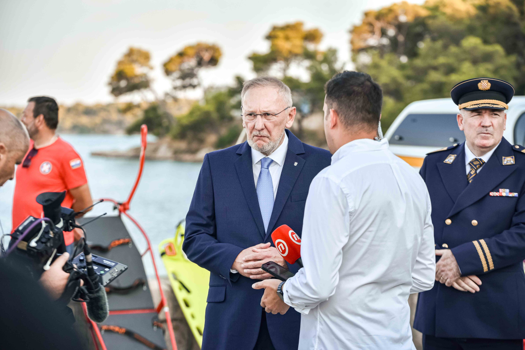 Na Martinskoj se okupili policajci, a Božinović poručio: 'Jedna smo od najsigurnijih zemalja na svijetu'