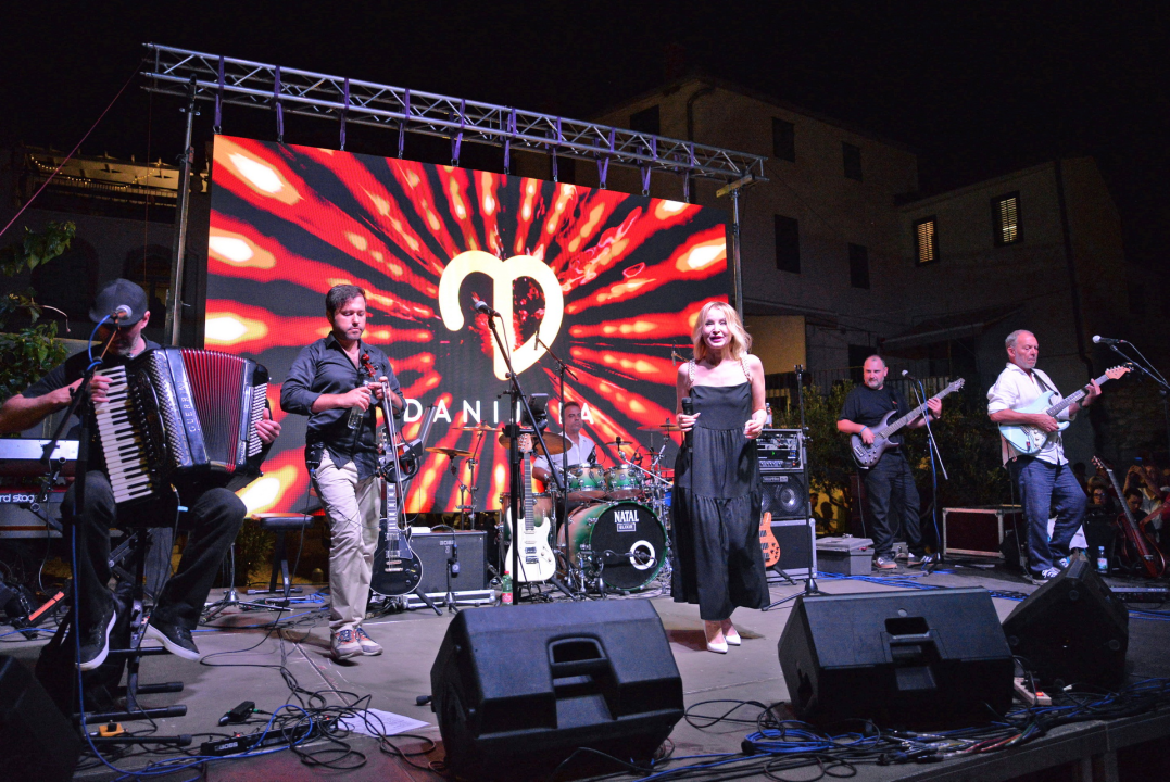 Mačkove mace odnijele pobjedu na tradicionalnoj veslačkoj regati 'Dlan i veslo'