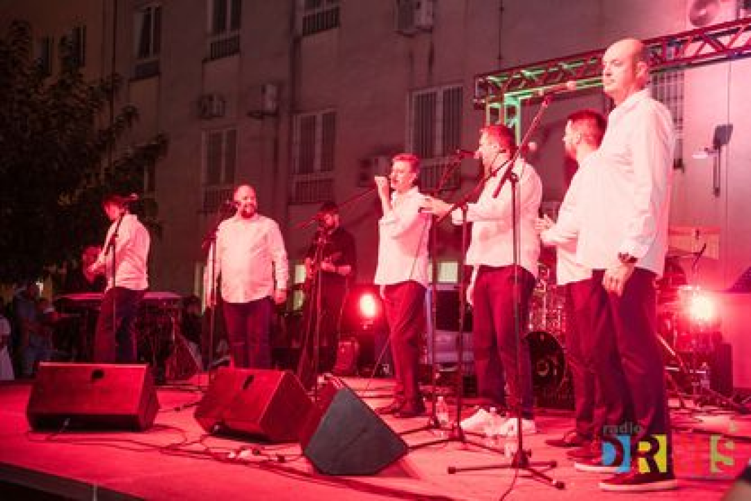 Drniška fešta: Drnišani i njihovi gosti feštali na koncertu Rišpeta