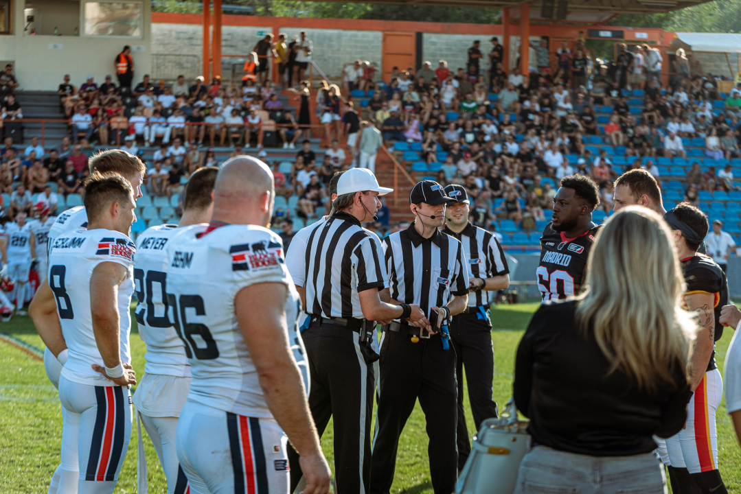 Američki nogomet na Šubićevcu vizualno zanimljiv, rezultatski ne: Madrid uvjerljiv protiv Hamburga