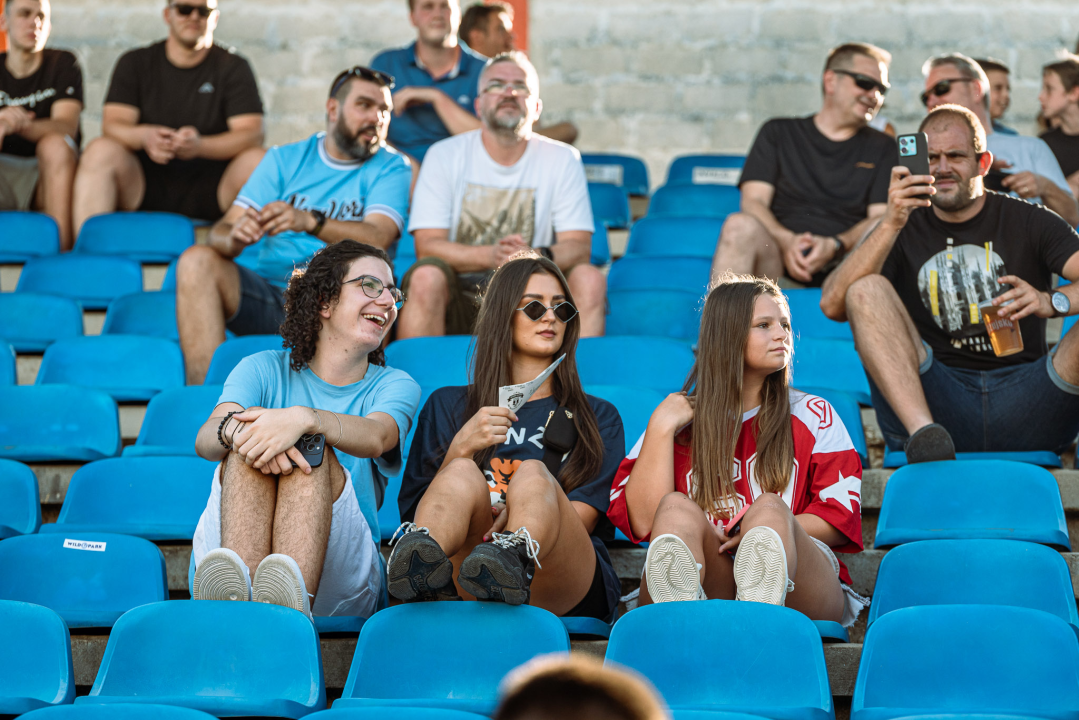 Američki nogomet na Šubićevcu vizualno zanimljiv, rezultatski ne: Madrid uvjerljiv protiv Hamburga