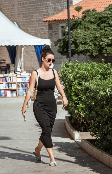 Modne kombinacije koje najavljuju šibensku jesen: Evo što su ovih dana nosile lijepe dame iz đira