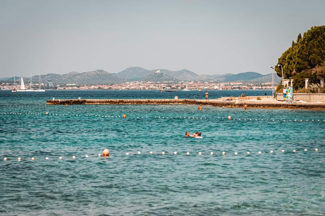 Konobarica iz Srbije odradila sezonu u Šibeniku pa poslala poruku Hrvatima  