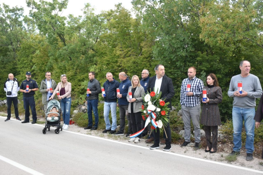 U Puljanima i Oklaju obilježena 33. godišnjica početka agresije na Prominu