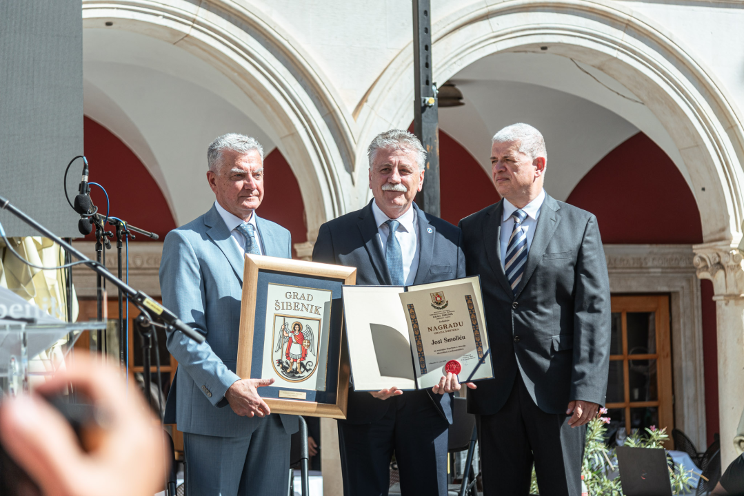 Ivica Tucak dobio nagradu za životno djelo Grada Šibenika: 'Ovo puno znači'
