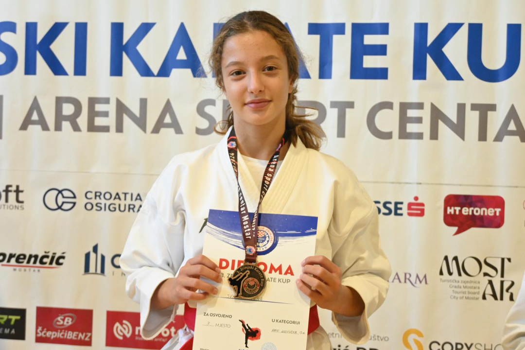 Vodički Okit među tri najbolja karate kluba od njih 50 na mostarskom turniru