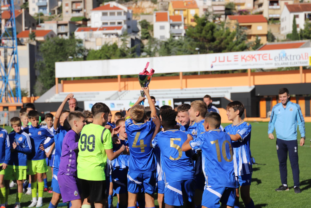 Dječaci Lokomotive i djevojčice iz Stankovaca pobjednici nogometnog turnira na Šubićevcu