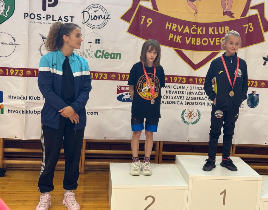 Marko Perišić prvak Hrvatske u hrvanju slobodnim stilom, Ana Lucija Višnjić srebrna, Mate Bura brončani