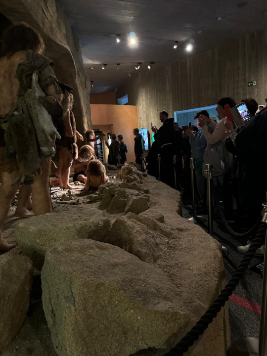 Šibenski vjernici na hodočašću u Ludbregu, posjetili i Muzej krapinskih neandertalaca