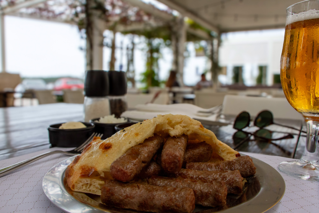 Meso u centru pažnje: Bronzin predstavlja ćevape 