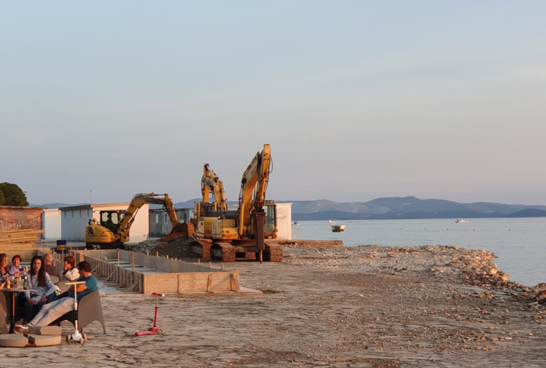 Teška mehanizacija na Jadriji počela s uređenjem kultnog kupališta, rok je šest mjeseci