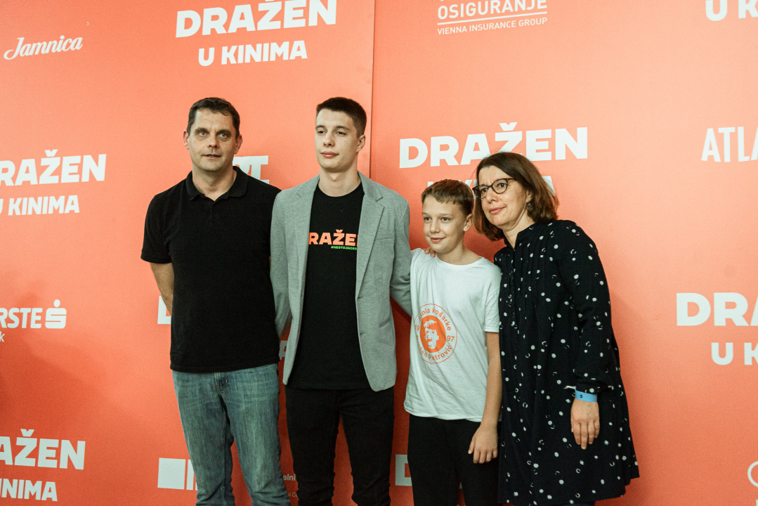 Svjetska premijera filma o Draženu Petroviću okupila sve njegove prijatelje i cijelu glumačku ekipu