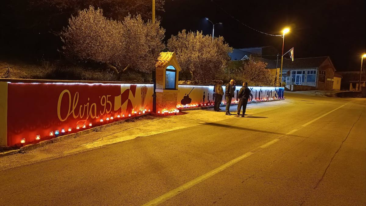 Vukšić zapalio svijeće  u znak sjećanja za Vukovar i Škabrnju  