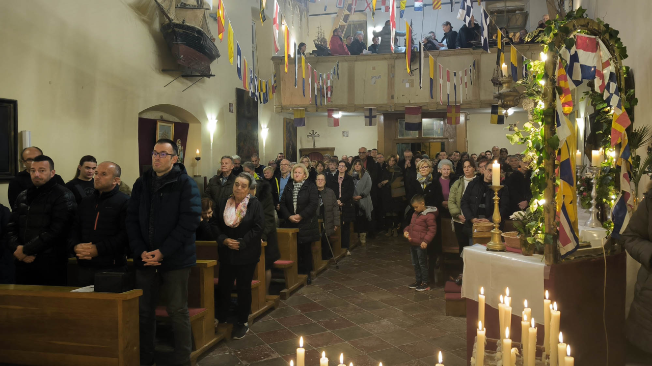 U Crkvi svetog Nikole u Šibeniku slavljene mise za pomorce, njihove obitelji i sve putnike
