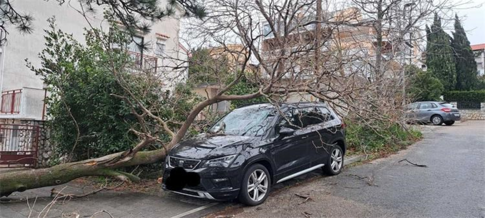 Olujno nevrijeme stvara probleme: Vatrogasci bilježe povećan broj intervencija